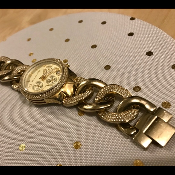 Michael Kors Gold Twist Chain Watch - Picture 4 of 7